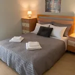 Comfort With Free Parking Lejlighed *