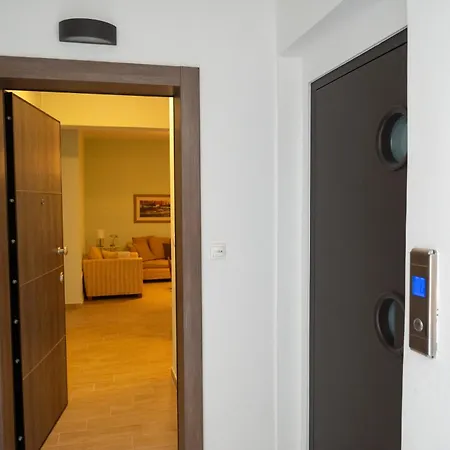 Comfort With Free Parking * 沃洛斯